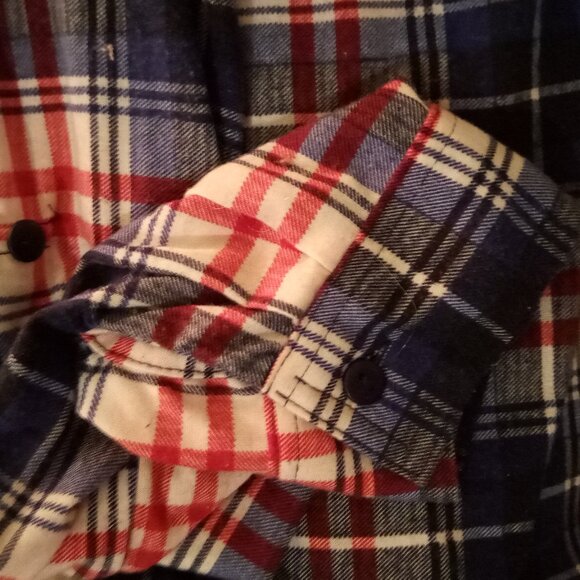 Red wht blue shirt - Picture 3 of 7